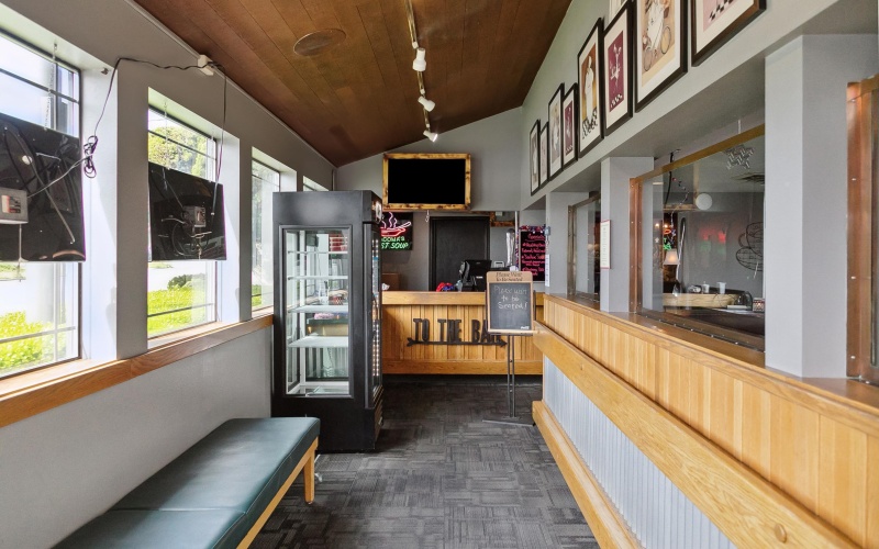 6th 6501 Ave, Tacoma, Washington 98406, 0 , 7 Rooms Rooms,3 BathroomsBathrooms,Commercial Office,For Sale,6501 ,0,1048