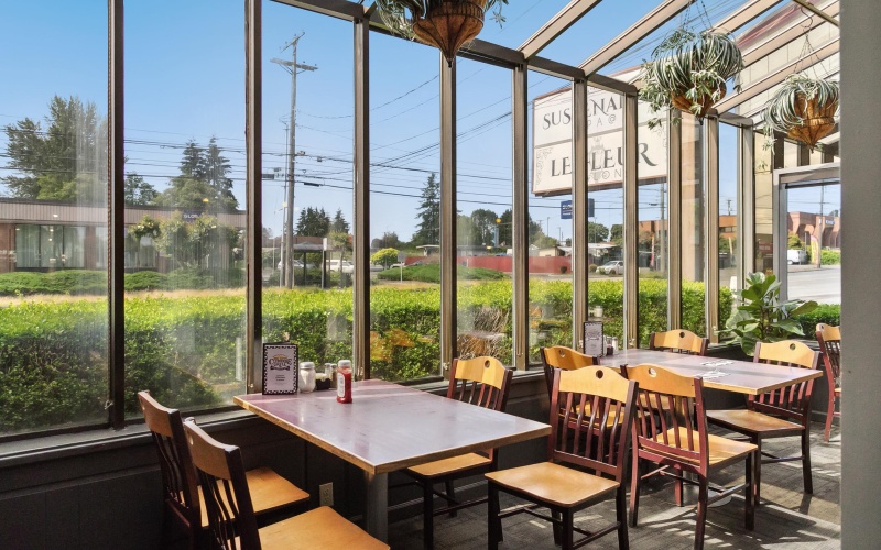 6th 6501 Ave, Tacoma, Washington 98406, 0 , 7 Rooms Rooms,3 BathroomsBathrooms,Commercial Office,For Sale,6501 ,0,1048