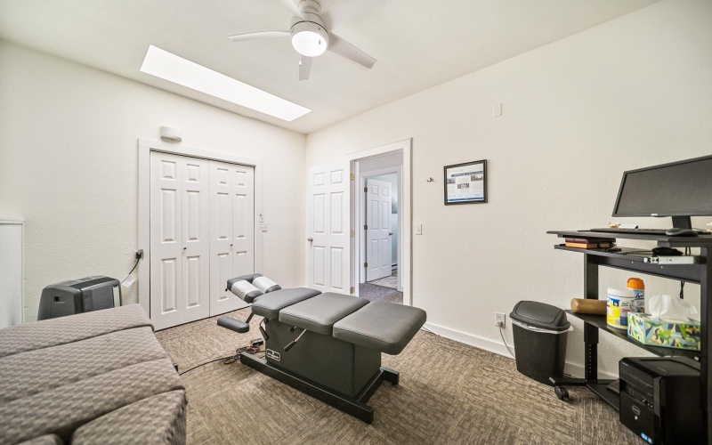 9050 Silverdale Way NW, Silverdale, Washington 98383, 0 , 4 Rooms Rooms,1 BathroomBathrooms,Commercial Office,For Sale,Silverdale Way NW,0,1051