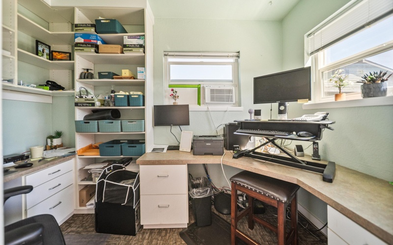 9050 Silverdale Way NW, Silverdale, Washington 98383, 0 , 4 Rooms Rooms,1 BathroomBathrooms,Commercial Office,For Sale,Silverdale Way NW,0,1051