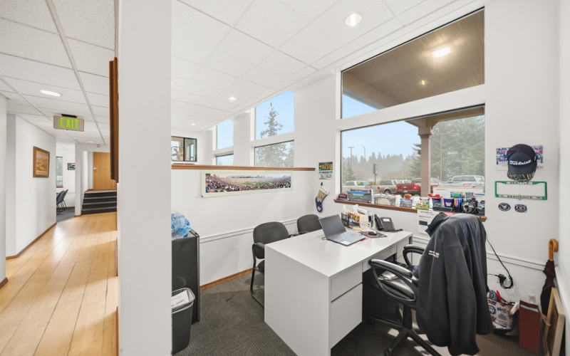 4701 Auto Center Blvd, Bremerton, Washington 98312, 0 , 13 Rooms Rooms,3 BathroomsBathrooms,Commercial Office,For Sale,Truck Town ,Auto Center Blvd,0,1056