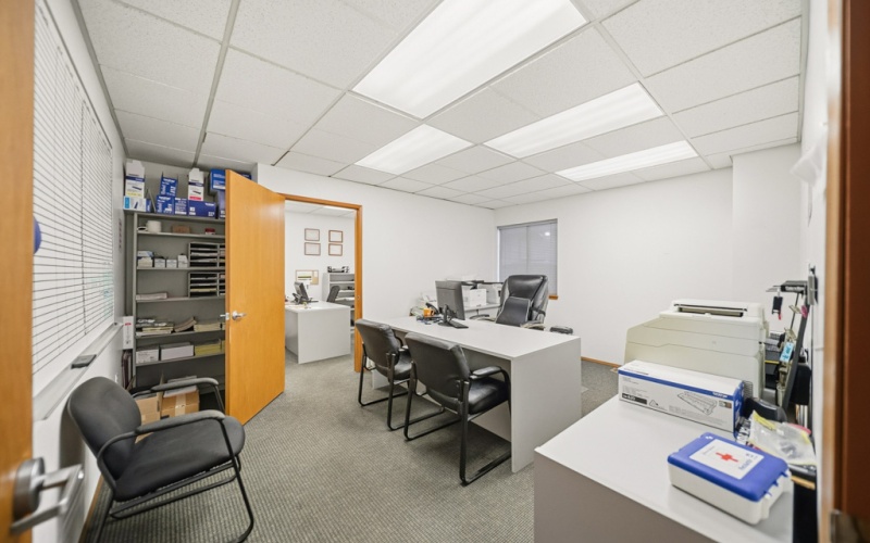 4701 Auto Center Blvd, Bremerton, Washington 98312, 0 , 13 Rooms Rooms,3 BathroomsBathrooms,Commercial Office,For Sale,Truck Town ,Auto Center Blvd,0,1056