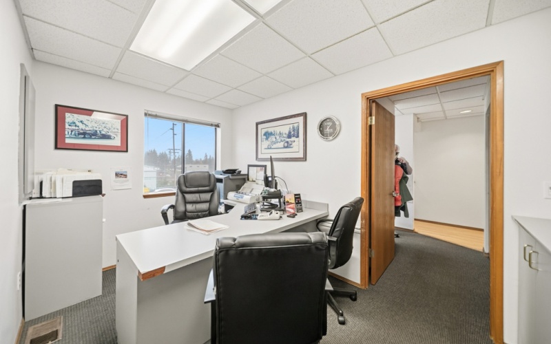 4701 Auto Center Blvd, Bremerton, Washington 98312, 0 , 13 Rooms Rooms,3 BathroomsBathrooms,Commercial Office,For Sale,Truck Town ,Auto Center Blvd,0,1056