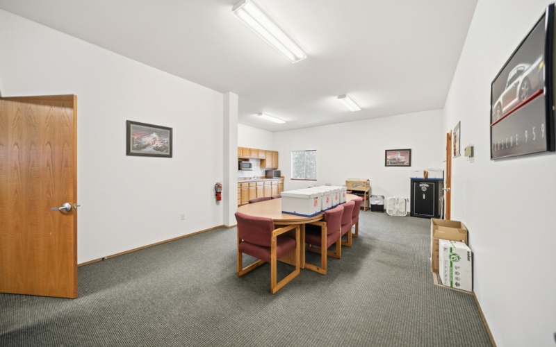 4701 Auto Center Blvd, Bremerton, Washington 98312, 0 , 13 Rooms Rooms,3 BathroomsBathrooms,Commercial Office,For Sale,Truck Town ,Auto Center Blvd,0,1056