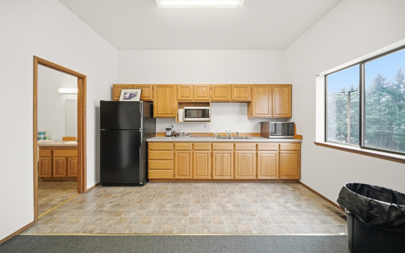 4701 Auto Center Blvd, Bremerton, Washington 98312, 0 , 13 Rooms Rooms,3 BathroomsBathrooms,Commercial Office,For Sale,Truck Town ,Auto Center Blvd,0,1056