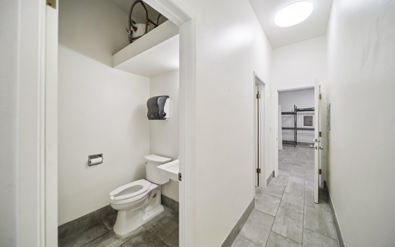 9465 Provost Rd NW, Silverdale, Washington 98383, 0 , 3 Rooms Rooms,1 BathroomBathrooms,Commercial Office,For Rent,Laurier Building,Provost Rd NW,2,1066